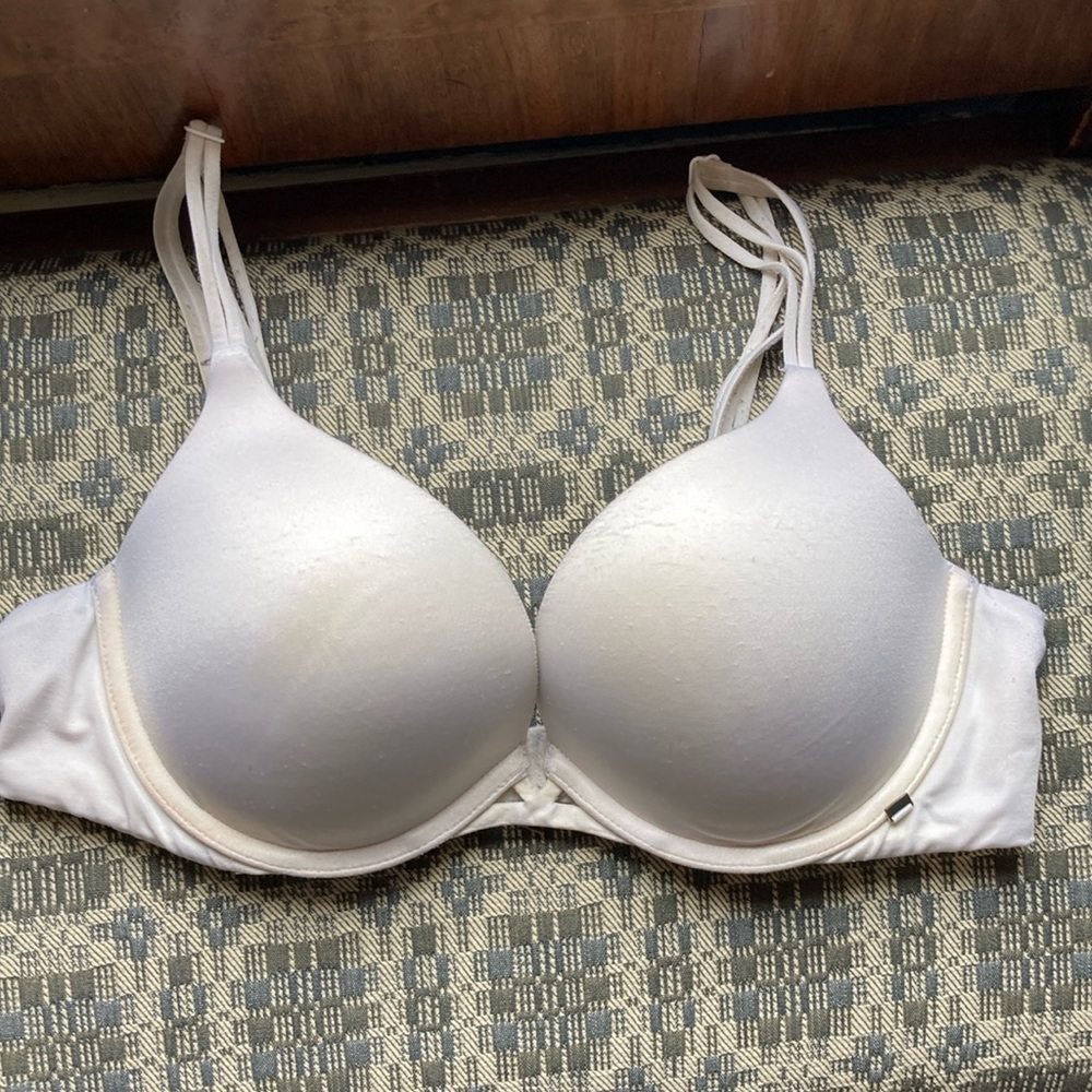 Victoria’s Secret Very Sexy Push Up Bra White